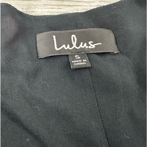 LULU’S take me black floral BOUQUET wrap around dress sz  S - Picture 9 of 12